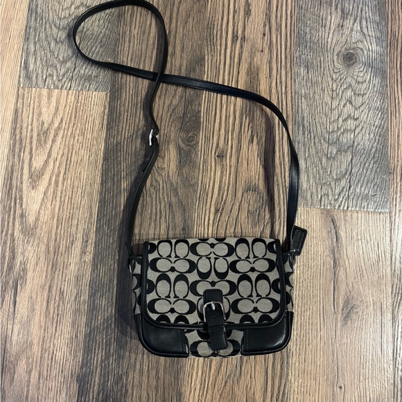 Coach Hadley Signature Cross Body Black - Picture 1 of 4